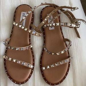 Steve Madden travel tan sandals